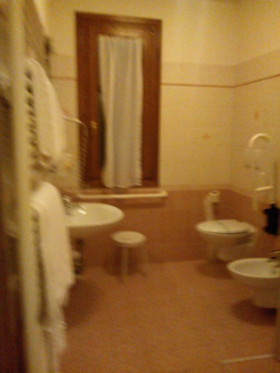 Locanda-Trattoria Al Rio Cinto Euganeo Стая снимка
